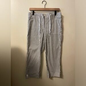 Jones, New York stretch Capri pants drawstring waist blue & white striped size 8
